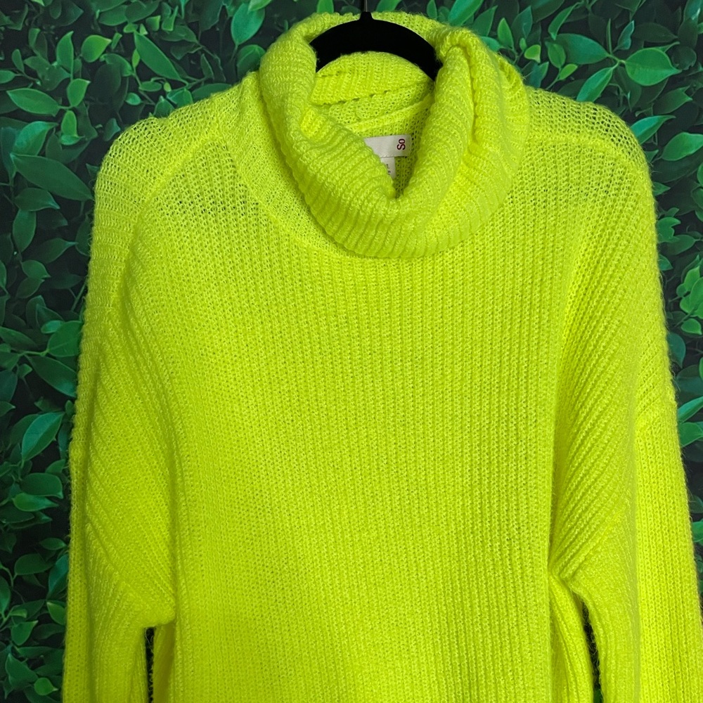 Highlighter yellow turtle neck style sweater